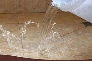 兴文漏水维修 免砸砖防水材料该如何施工